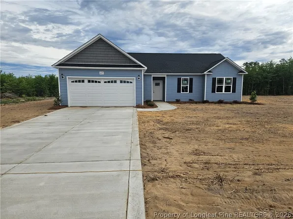 6077 Ari Ct, Fayetteville, NC 28312