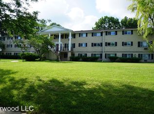 5019 Old Middleton Rd APT 9, Madison, WI 53705