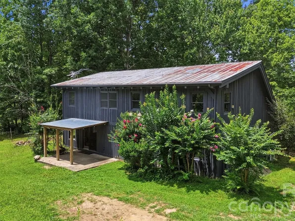 316-318 Cane Creek Rd, Union Mills, NC 28167