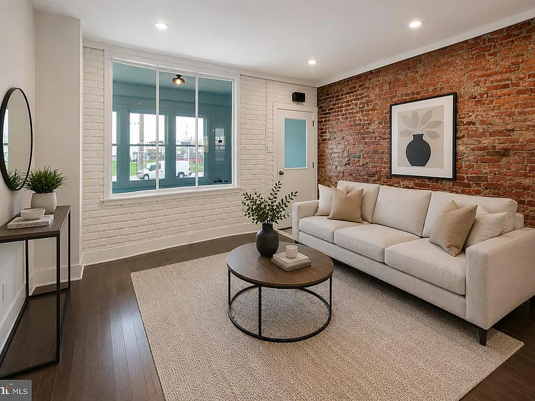 2677 Aramingo Ave — Photo 4