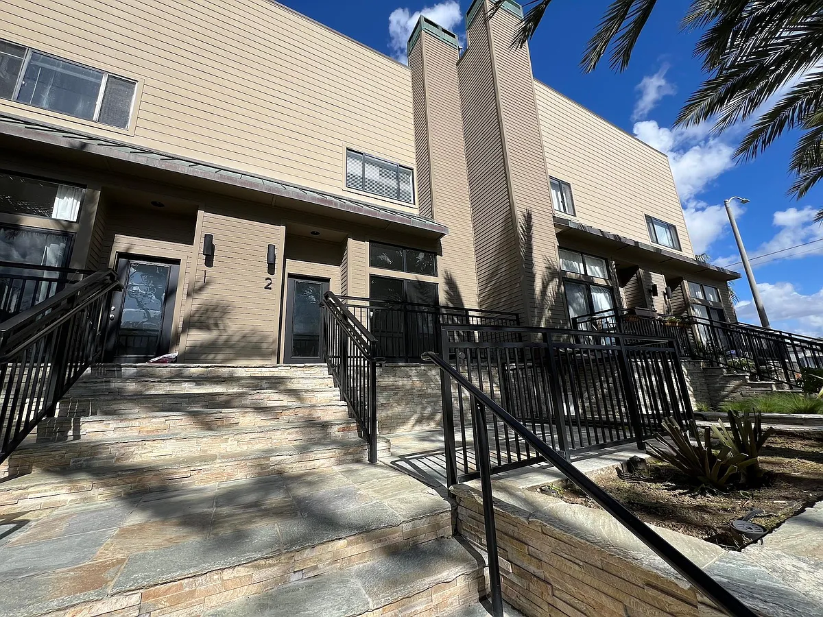 Building Photo - 27 Outrigger St #2