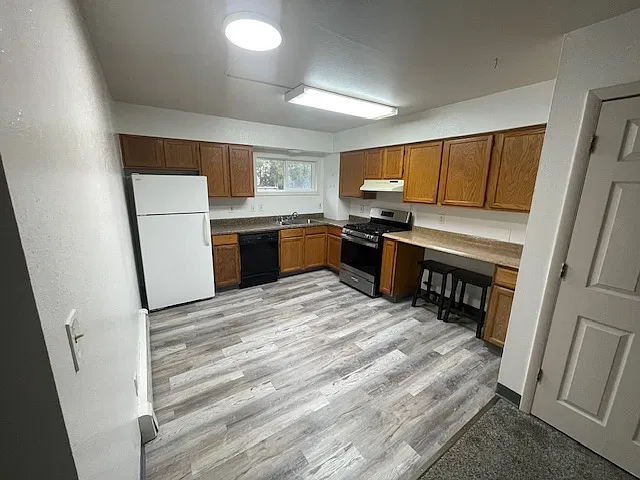2438 California Ave #4