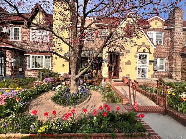 4705 189th Street, Flushing, NY 11358