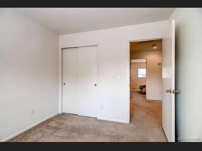7918 S Kittredge St — Photo 27