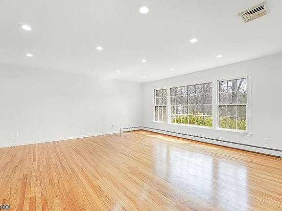 3rd image of 59 Ferguson Rd