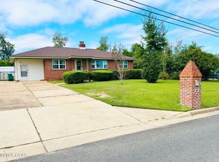 2965 Noland St, Marianna, FL 32446