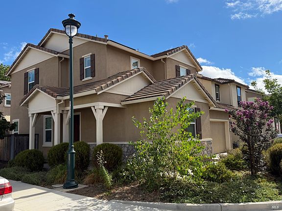 2nd image of 700 Apricot Circle