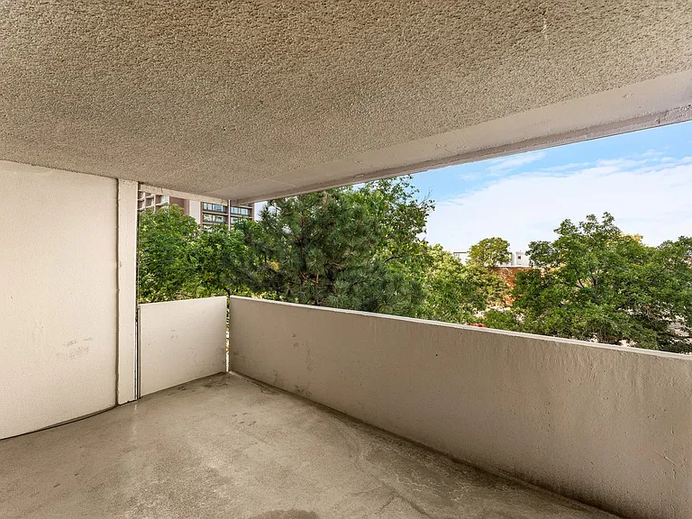 2 Adams St #402 — Photo 8