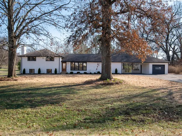 105 Cumberland Shores Dr, Hendersonville, TN 37075