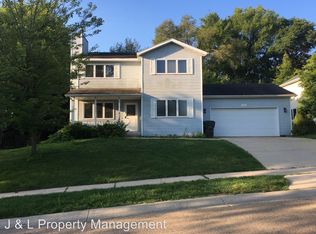 908 Bristol Ln NE, Rochester, MN 55906