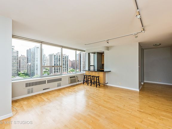 3rd image of 70 W Burton Pl APT 1503