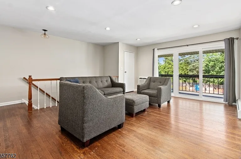 34 Deanna Dr #96 — Photo 4