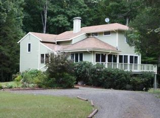 125 Michael Dr, Guilford, CT 06437