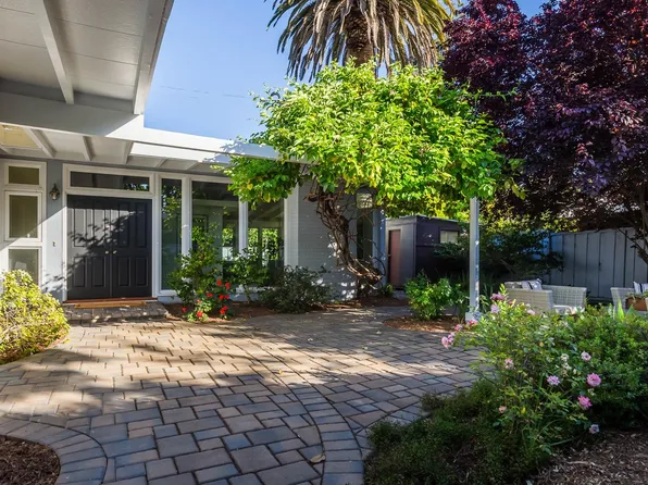 852 Driftwood Dr, Palo Alto, CA 94303