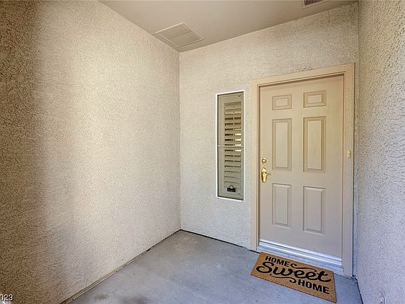 4th image of 1569 Bonner Springs Dr