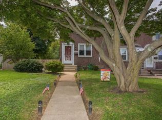 5202 Westbrook Dr, Clifton Heights, PA 19018