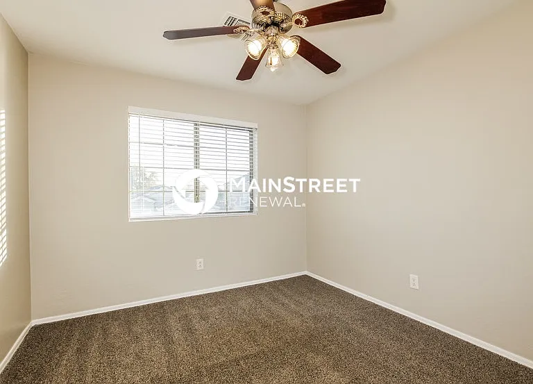 13000 W Lisbon Ln — Photo 6