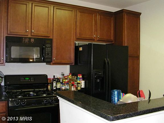 3rd image of 43920 Hickory Corner Ter Unit 105