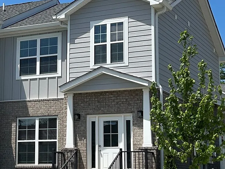 Stadium Townhomes — Photo 18