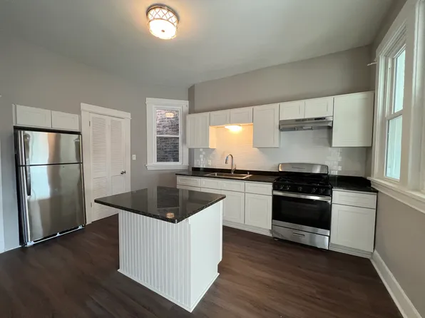 3252 S Princeton Ave #3, Chicago, IL 60616