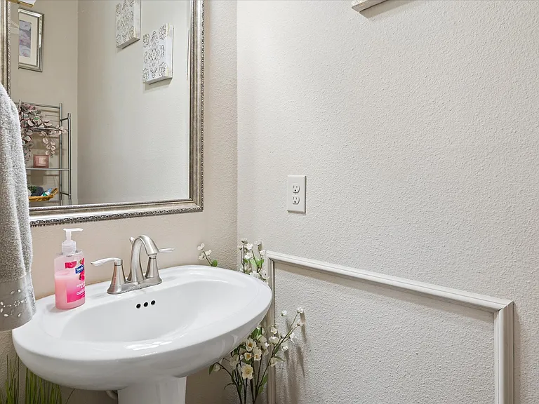 8268 Kara Creek Rd — Photo 15