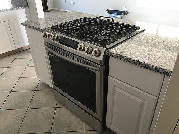 New oven & granite count