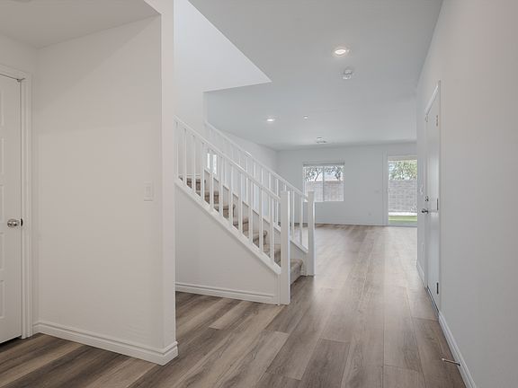 4th image of 9792 Abel Cliff St