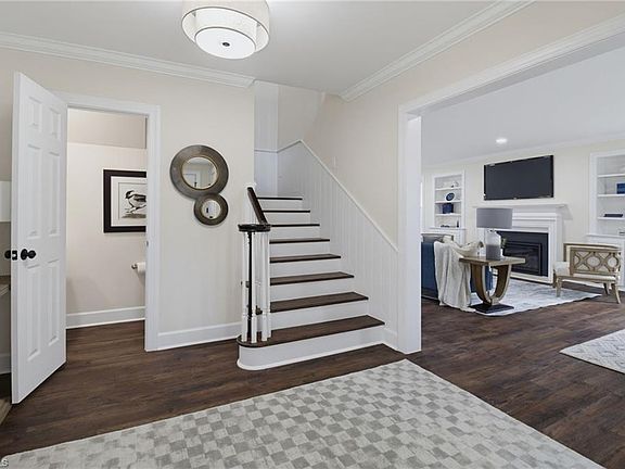 5th image of 505 Salisbury St