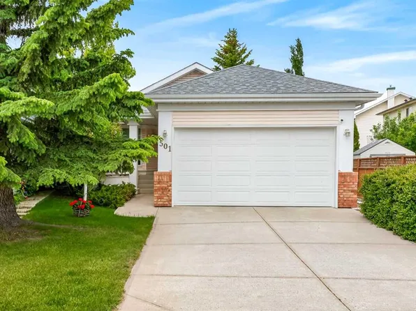 501 Coral Keys Vlg NE, Calgary, AB T3J 3L8