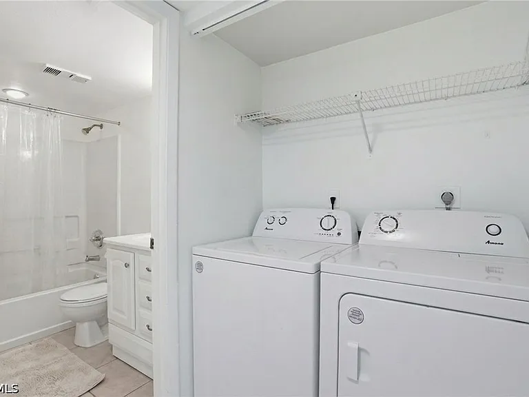 2885 Palm Beach Blvd #301 — Photo 16
