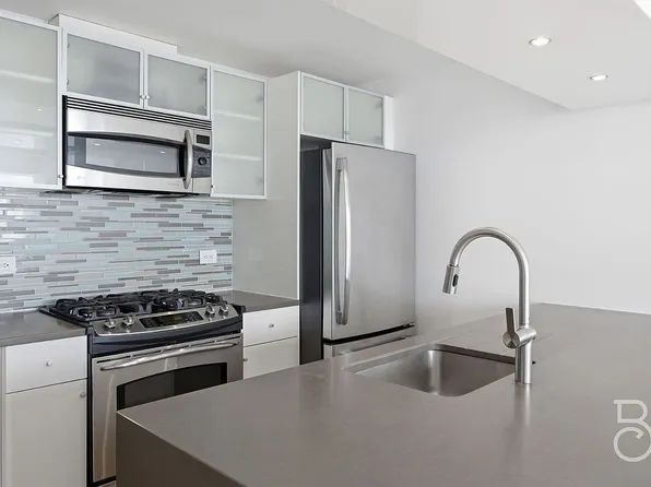 21-24 30th Ave #4A, Astoria, NY 11102