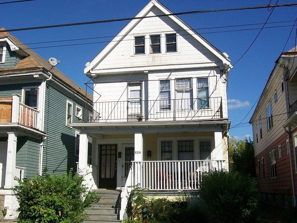 1st image of 217 Cambridge Ave