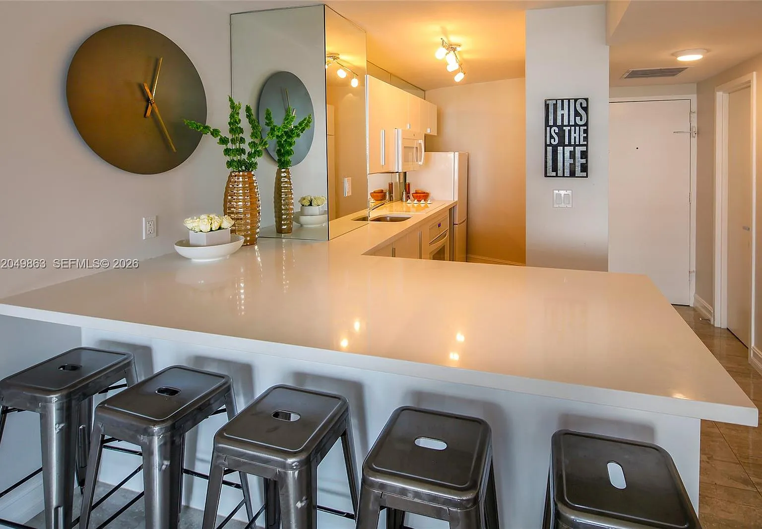 Triton Tower Condo — Photo 2