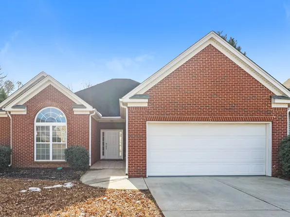 31 Village Park Dr, Newnan, GA 30265