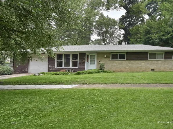 557 Willard Ave, Elgin, IL 60120