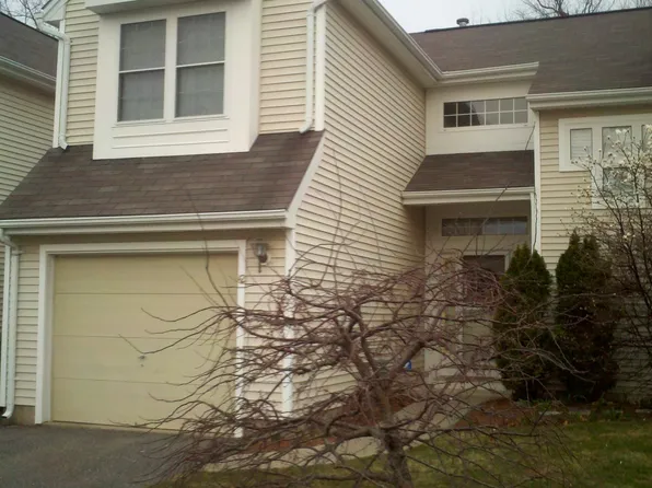 42 Edward Dr, North Grafton, MA 01536
