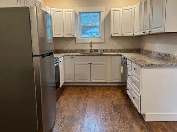6 Moody Ave #A, Claremont, NH 03743