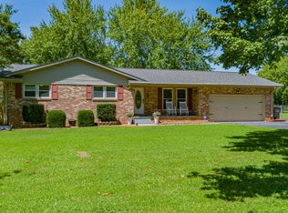 235 County Line Rd, Paducah, KY 42003