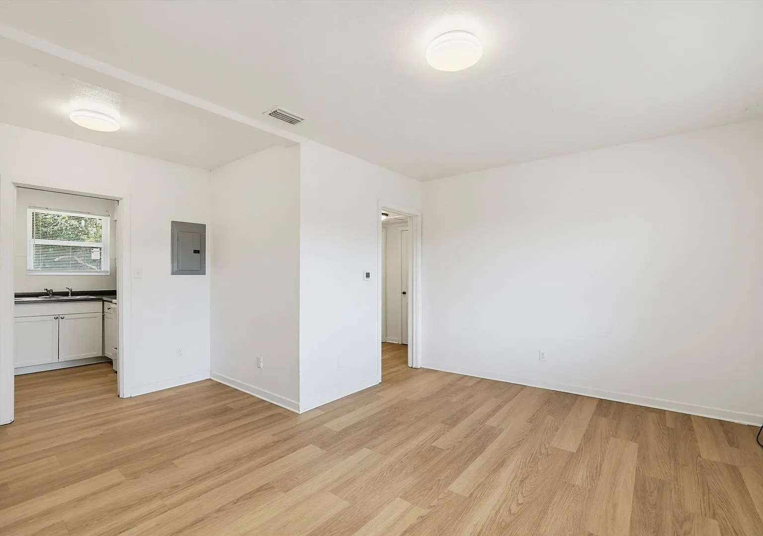 Park Avenue Apts — Photo 3