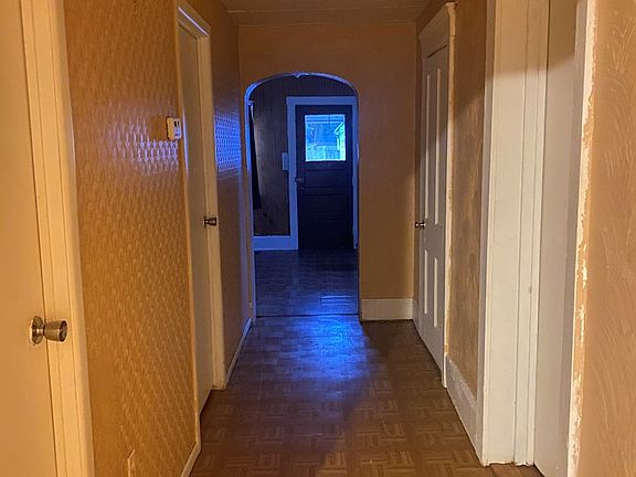4th image of 491 Olive St