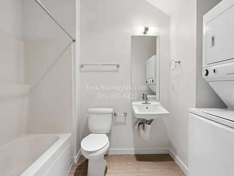 424 NE Jessup St #4 — Photo 18