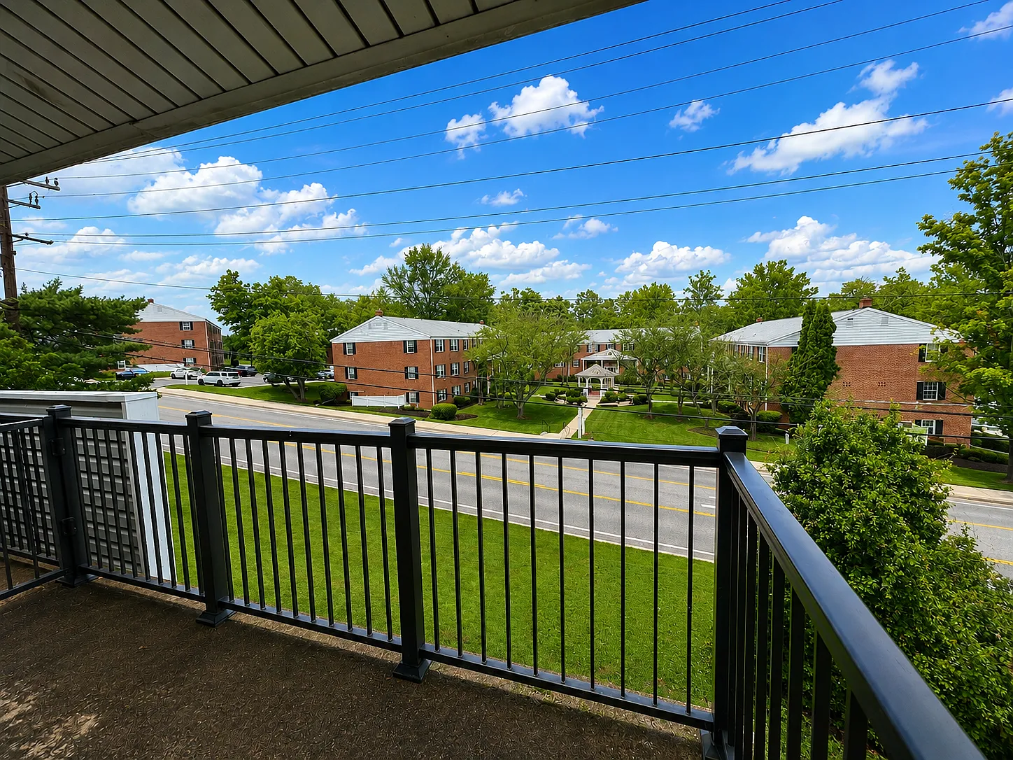 2 bed, 1.5 bath, 952 sqft, $1,399 — Photo 3