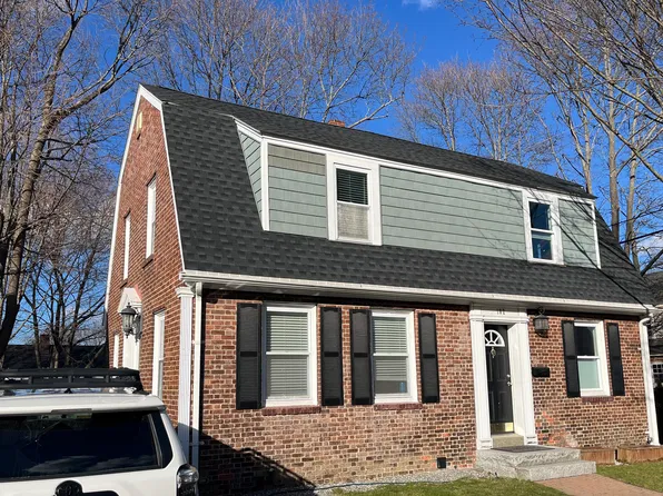 104 Raleigh Way, Portsmouth, NH 03801