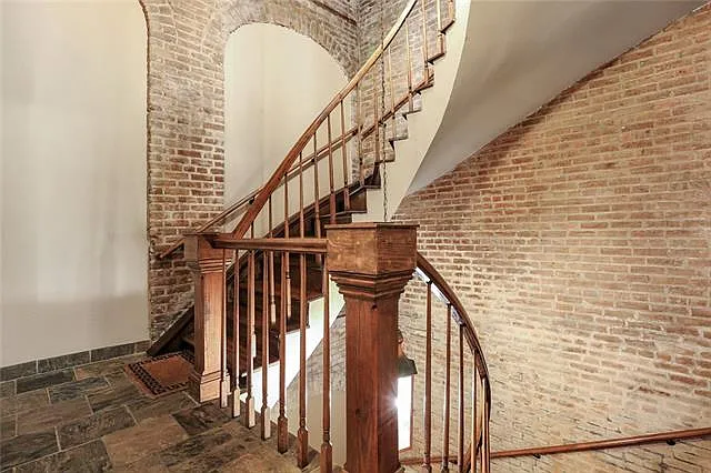 520 Saint Philip St — Photo 2