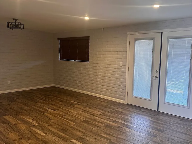 7221 E Brooks Dr — Photo 3