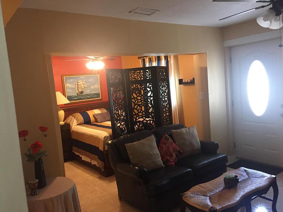 1st image of 2118 Mary Sue St