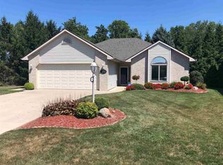 1046 Boulder Ridge Dr, New Haven, IN 46774