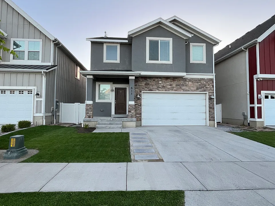 611 S Locust Dr