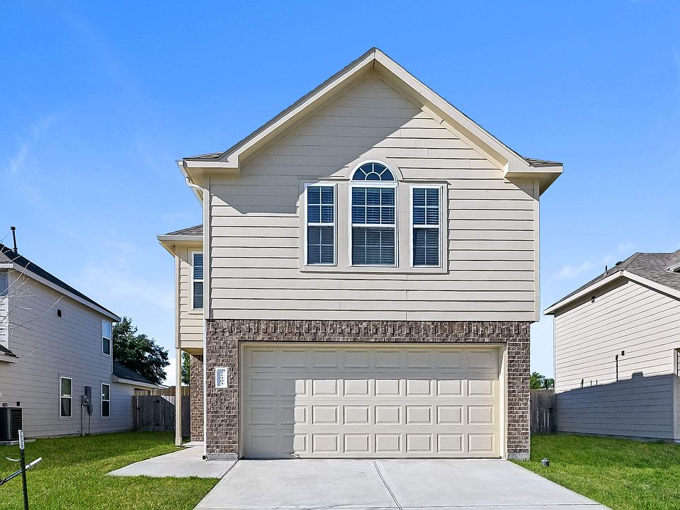 1st image of 21903 King Heights Ln