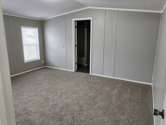 3rd image of 107 Davis Dr